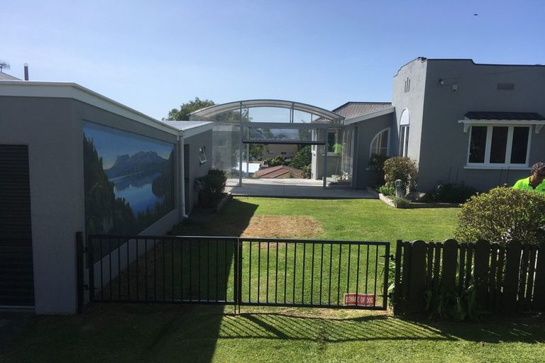 Photo of property in 18 Edgecumbe Road, Tauranga, 3110