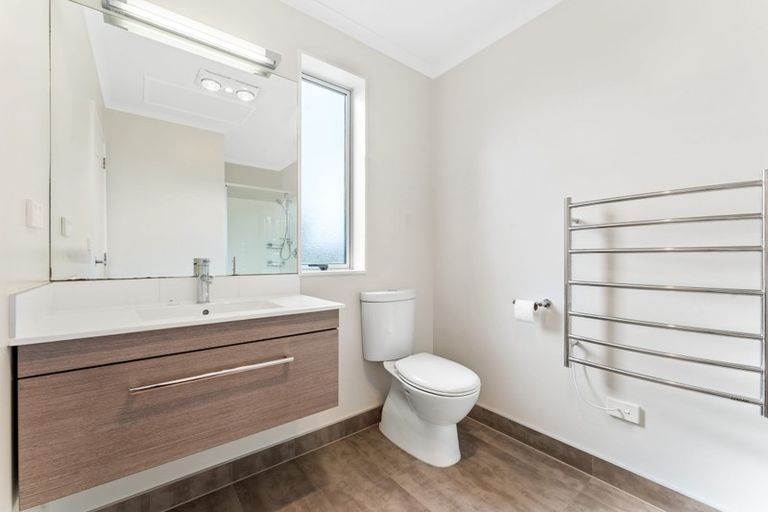 Photo of property in 9 De Havilland Road, Hobsonville, Auckland, 0616