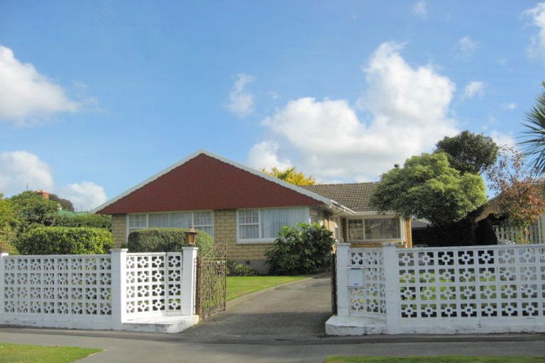 Photo of property in 9 Longmuir Street, Ilam, Christchurch, 8041