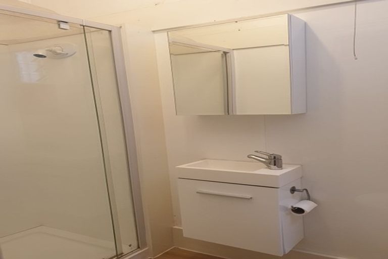 Photo of property in 18 Portland Crescent, Thorndon, Wellington, 6011