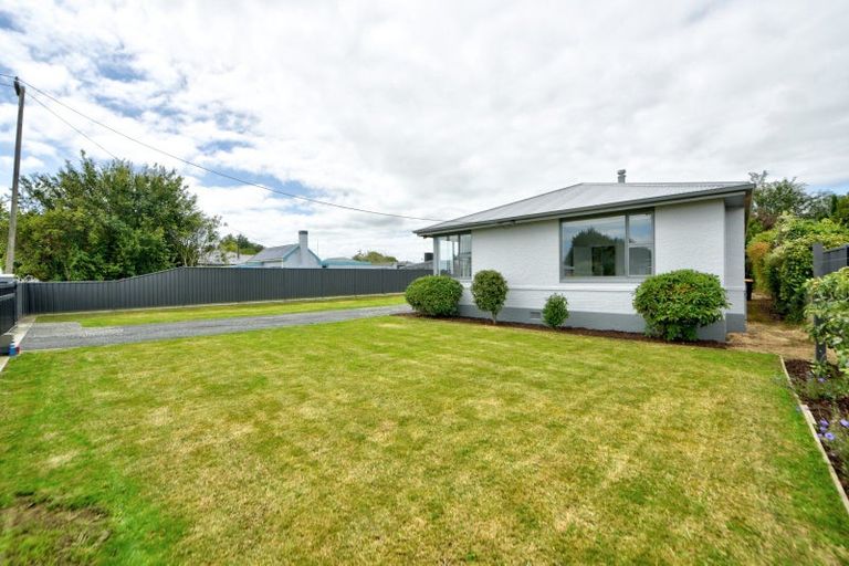 Photo of property in 109 Seaward Road, Edendale, 9825