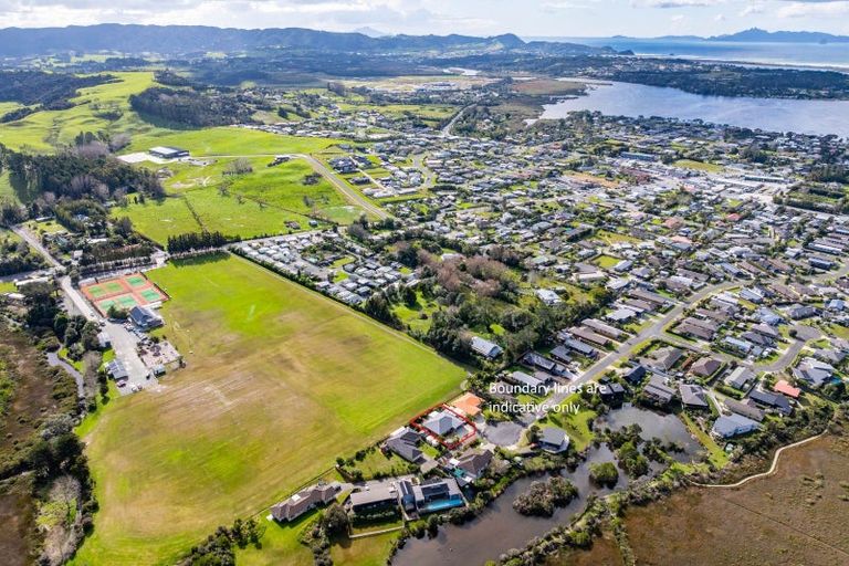 Photo of property in 72 Kedge Drive, Mangawhai, 0505