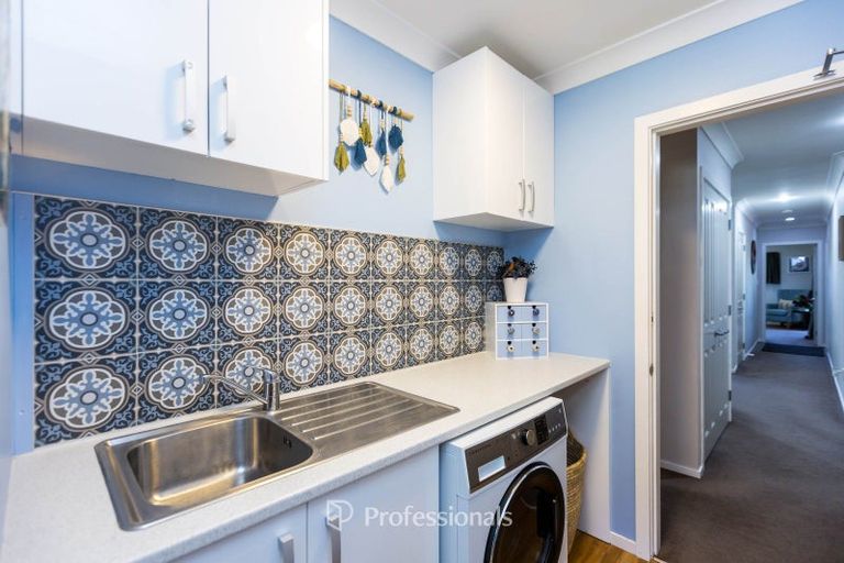 Photo of property in 53 Riverstone Drive, Riverstone Terraces, Upper Hutt, 5018