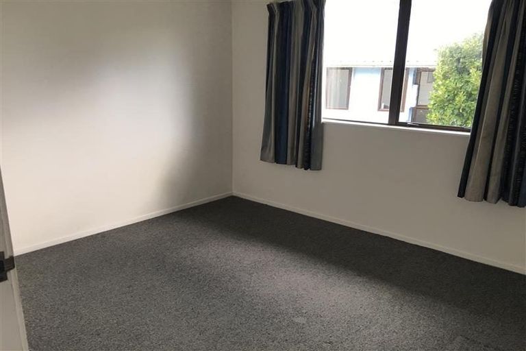 Photo of property in 62 Lavelle Road, Henderson, Auckland, 0612