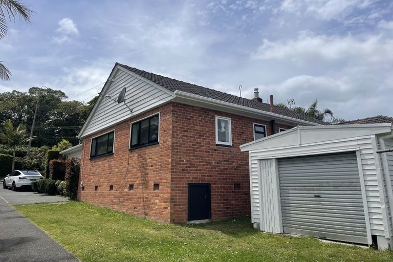 Photo of property in 261 Lake Road, Belmont, Auckland, 0622