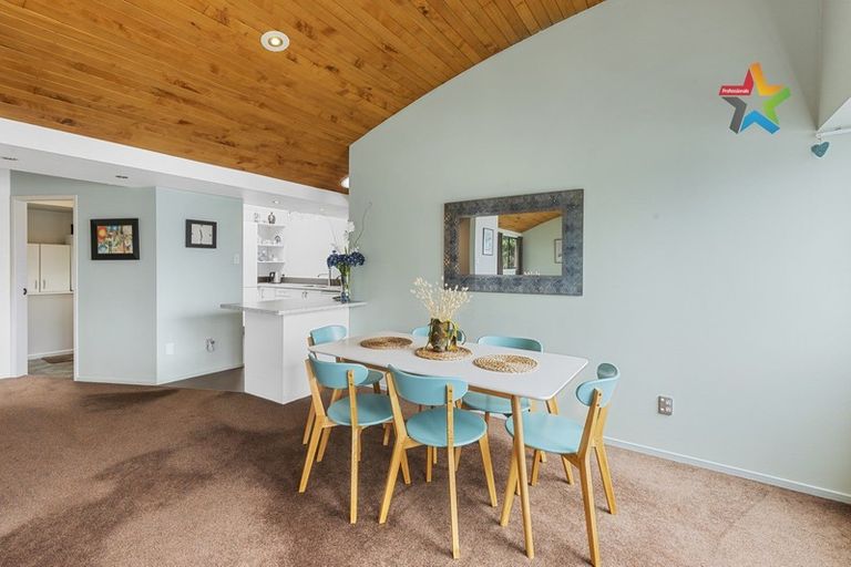 Photo of property in 2/517 Marine Drive, Sunshine Bay, Lower Hutt, 5013