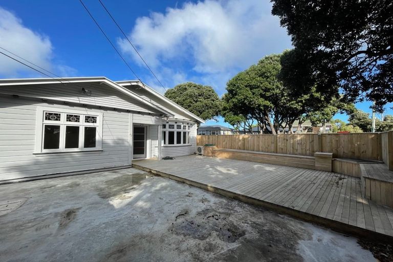 Photo of property in 42 Park Road, Miramar, Wellington, 6022
