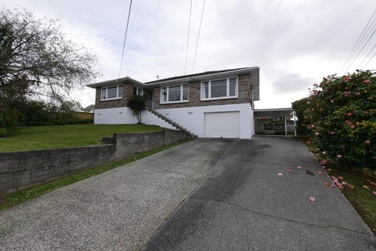 Photo of property in 10 Gills Avenue, Papakura, 2110