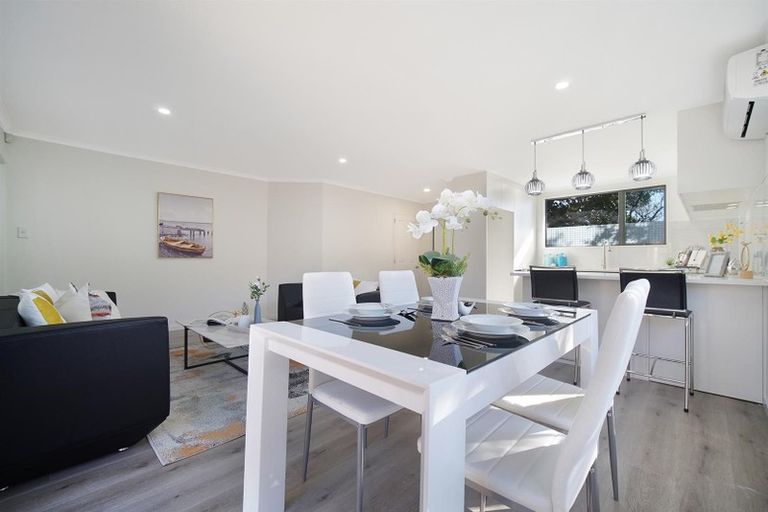 Photo of property in 178 Keri Vista Rise, Papakura, 2110