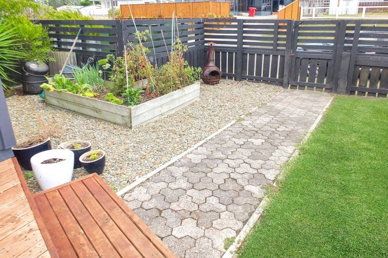 Photo of property in 22 Hennessy Street East, Foxton Beach, Foxton, 4815