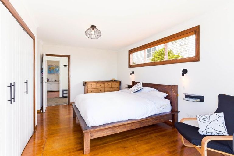 Photo of property in 37 Earls Road, Saint Clair, Dunedin, 9012