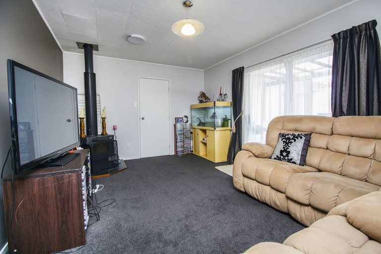 Photo of property in 309a Royal Road, Massey, Auckland, 0614