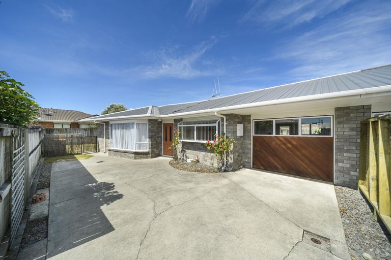 Photo of property in 14 Woodgate Court, Fitzherbert, Palmerston North, 4410