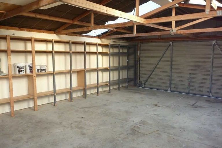 Photo of property in 17 Honeysuckle Place, Northcote, Christchurch, 8052