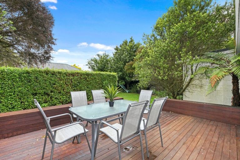 Photo of property in 87 Memorial Avenue, Ilam, Christchurch, 8053