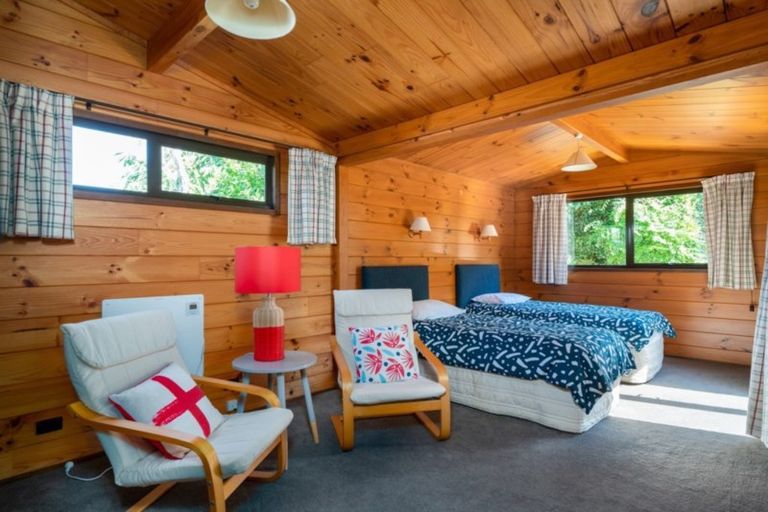 Photo of property in 106 Wakeman Road, Acacia Bay, Taupo, 3330