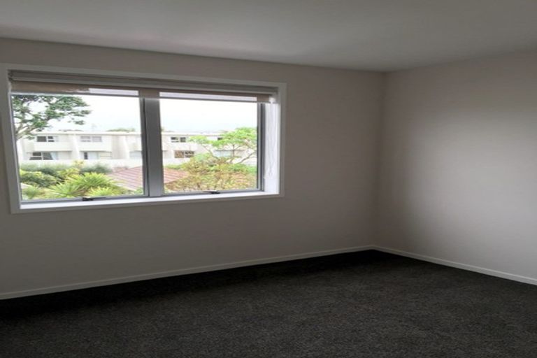 Photo of property in 30/3 Riverside Road, Orewa, 0931