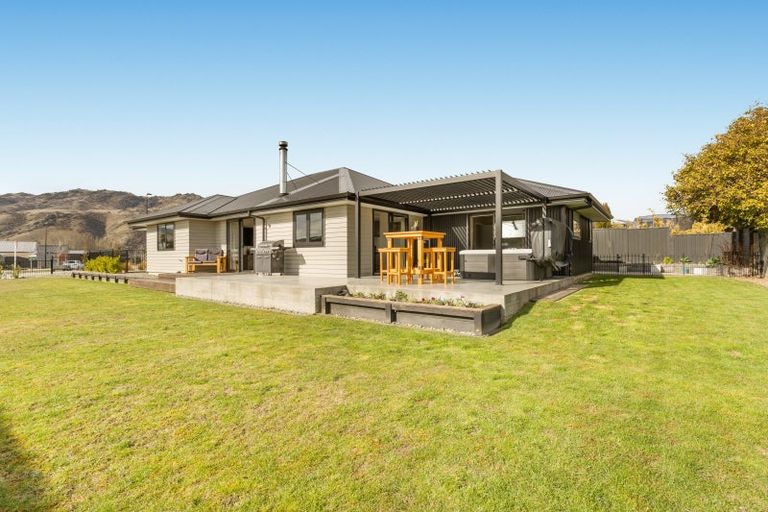 Photo of property in 69 Wallis Drive, Cromwell, 9310