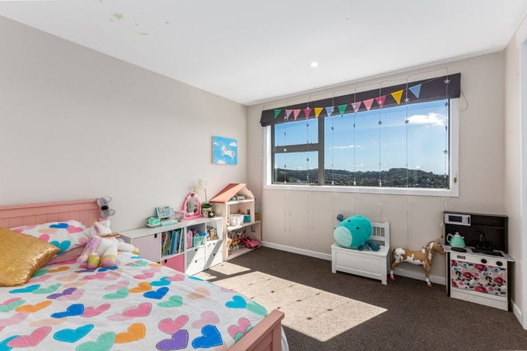 Photo of property in 87 Endeavour Drive, Whitby, Porirua, 5024