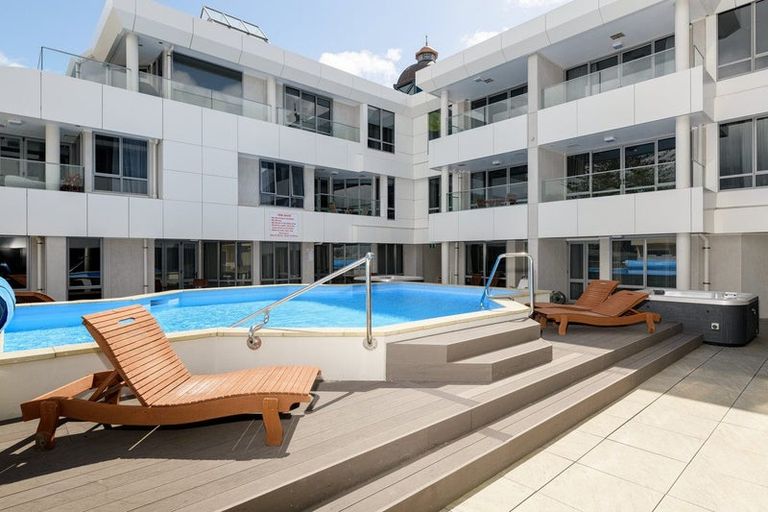 Photo of property in 36 Victoria Road, Mount Maunganui, 3116