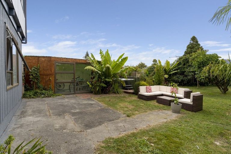 Photo of property in 298 Te Moana Road, Waikanae, 5036
