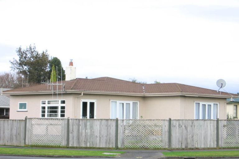 Photo of property in 113 Waterloo Crescent, Hokowhitu, Palmerston North, 4410