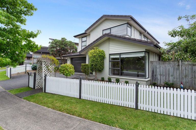 Photo of property in 28 Riviera Drive, Flat Bush, Auckland, 2019