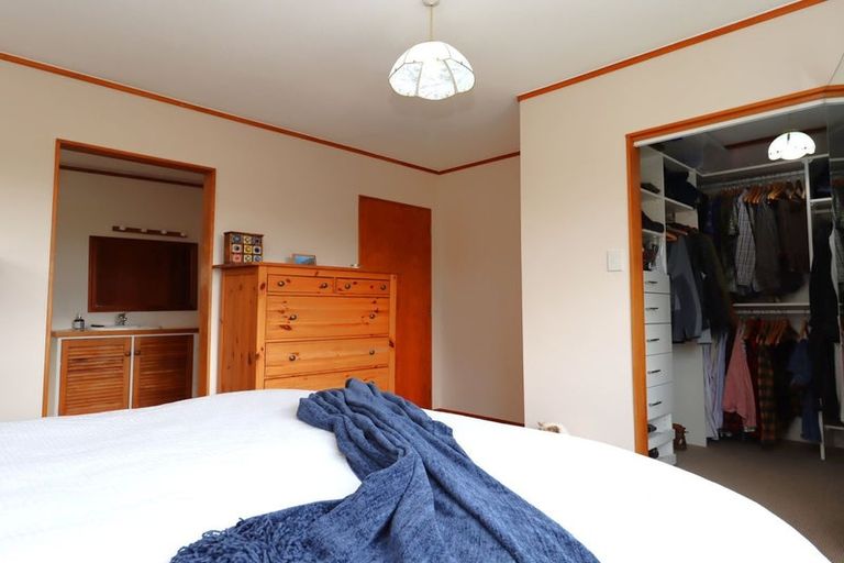 Photo of property in 28 Latitude Close, Whitby, Porirua, 5024