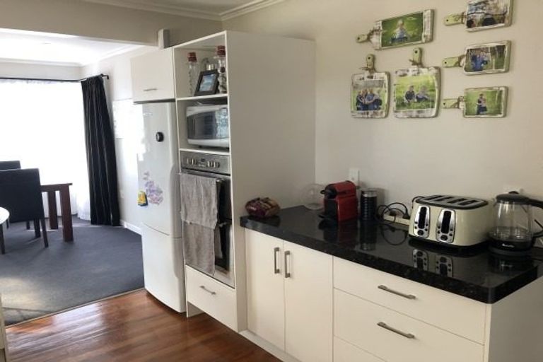 Photo of property in 16 Aspiring Avenue, Milson, Palmerston North, 4414