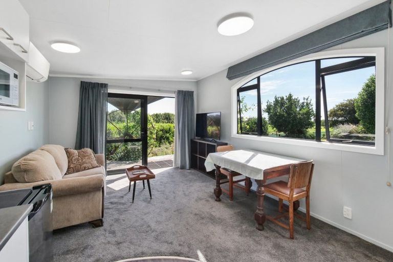 Photo of property in 154 Ohinepanea Road, Pukehina, Te Puke, 3186