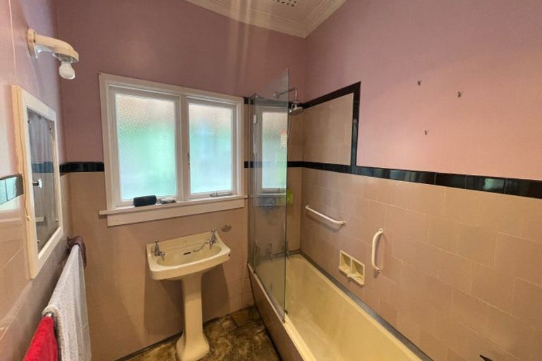 Photo of property in 19 Knowles Crescent, Ranfurly, 9332