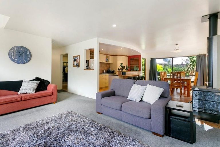 Photo of property in 2/124 Te Heuheu Street, Taupo, 3330