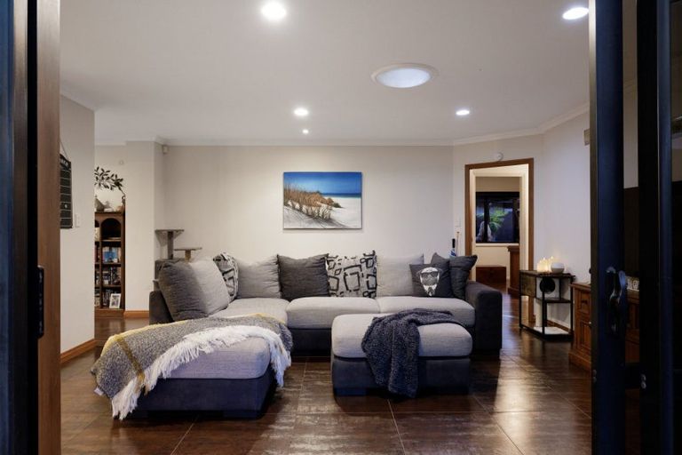 Photo of property in 24 Ohope Place, Papamoa Beach, Papamoa, 3118