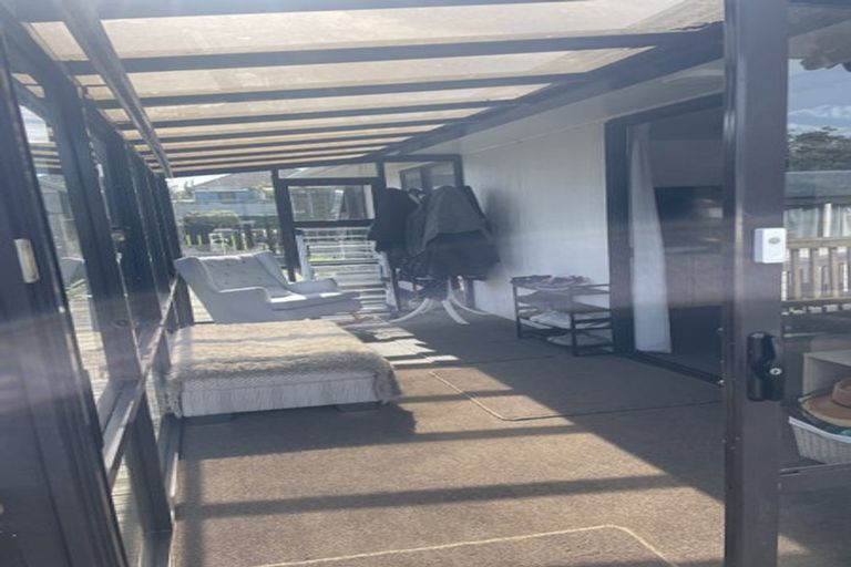 Photo of property in 3d Tireti Road, Titahi Bay, Porirua, 5022