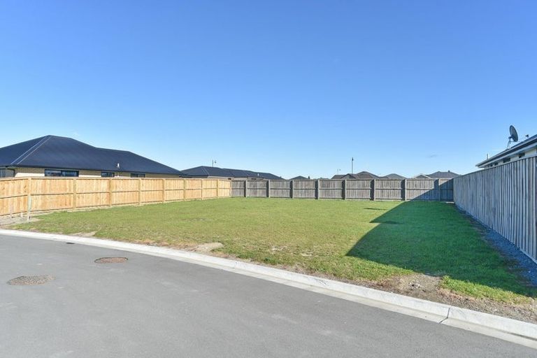 Photo of property in 1 Livingstone Place, Rangiora, 7400