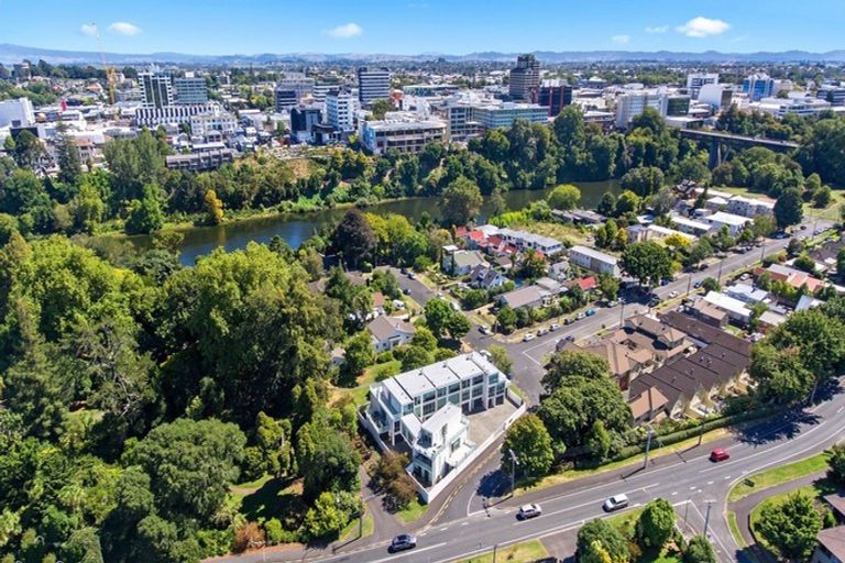 Photo of property in 2/1 Riro Street, Hamilton East, Hamilton, 3216