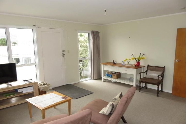 Photo of property in 6a Downing Street, Crofton Downs, Wellington, 6035