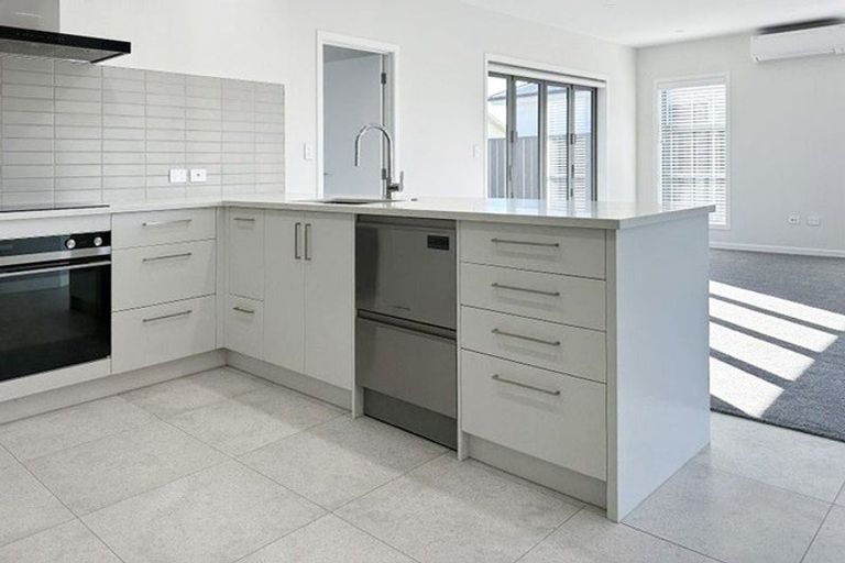 Photo of property in 17 George Yee Place, Taradale, Napier, 4112