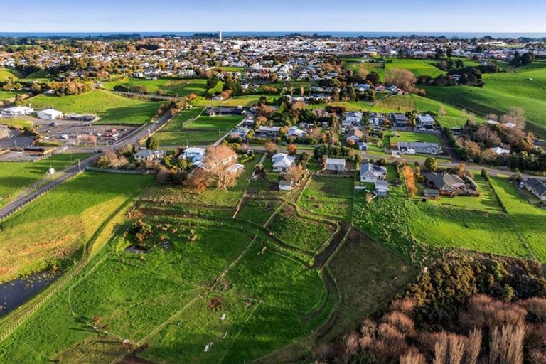 Photo of property in 20 Mason Road, Hawera, 4674