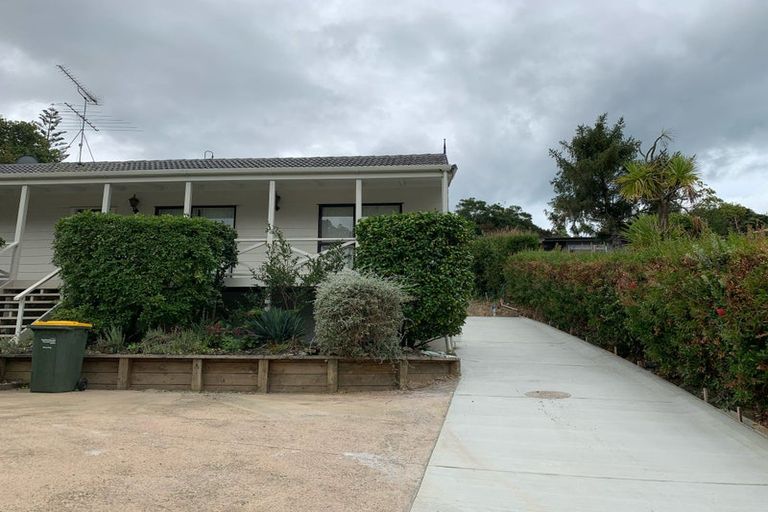 Photo of property in 13 Cottam Grove, Northcross, Auckland, 0632