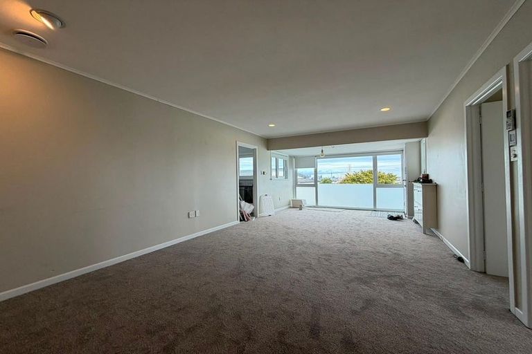 Photo of property in 4/7 Lydia Avenue, Northcote, Auckland, 0627