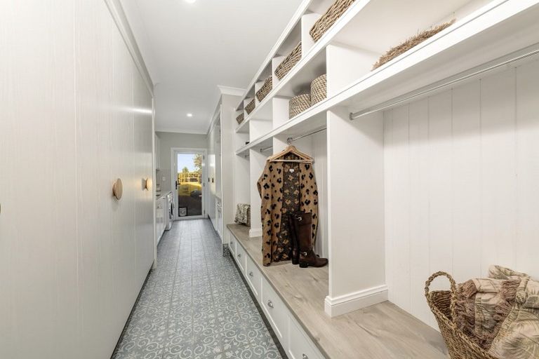 Photo of property in 115 Mclarin Road, Glenbrook, Waiuku, 2681