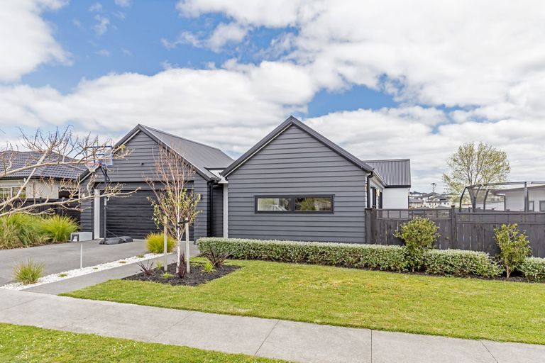 Photo of property in 48 Madison Terrace, Silverdale, 0932