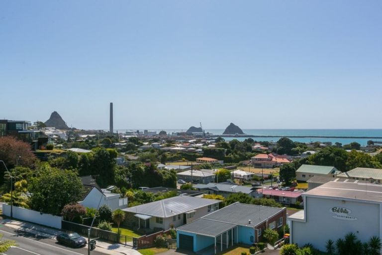 Photo of property in 421 Devon Street West, Lynmouth, New Plymouth, 4310
