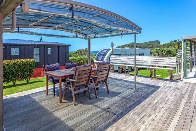 Photo of property in 105 Titiro Place, Onemana, Whangamata, 3691