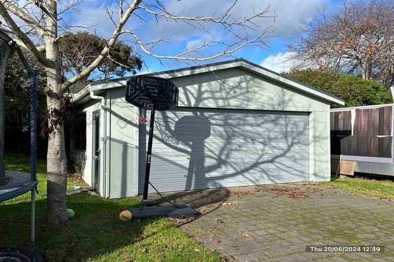 Photo of property in 48 Raumati Road, Raumati Beach, Paraparaumu, 5032