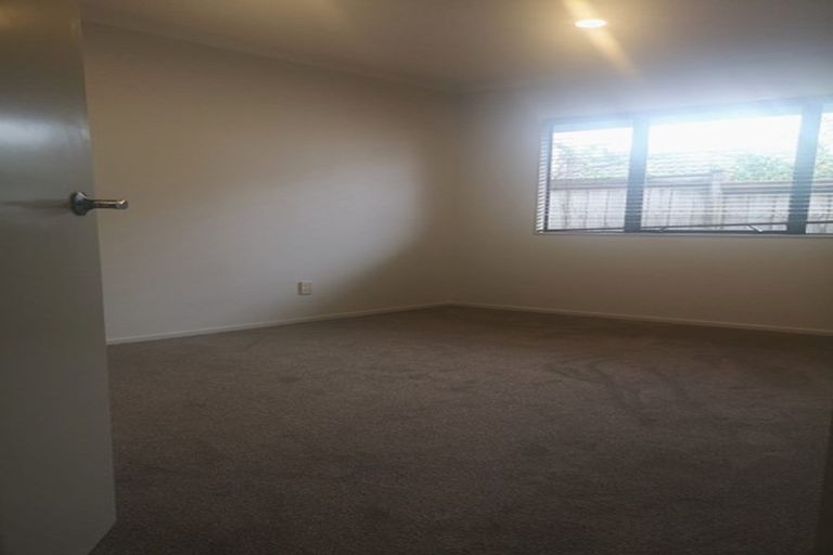 Photo of property in 18 Hampervale Place, Flat Bush, Auckland, 2016