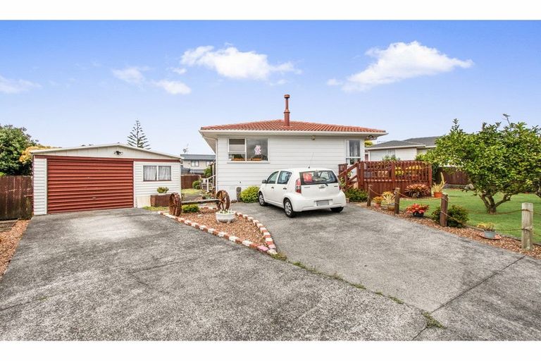 Photo of property in 6 Narada Place, Papatoetoe, Auckland, 2025