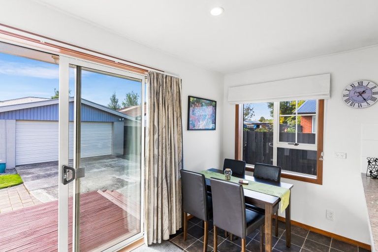 Photo of property in 53 Farquhars Road, Redwood, Christchurch, 8051