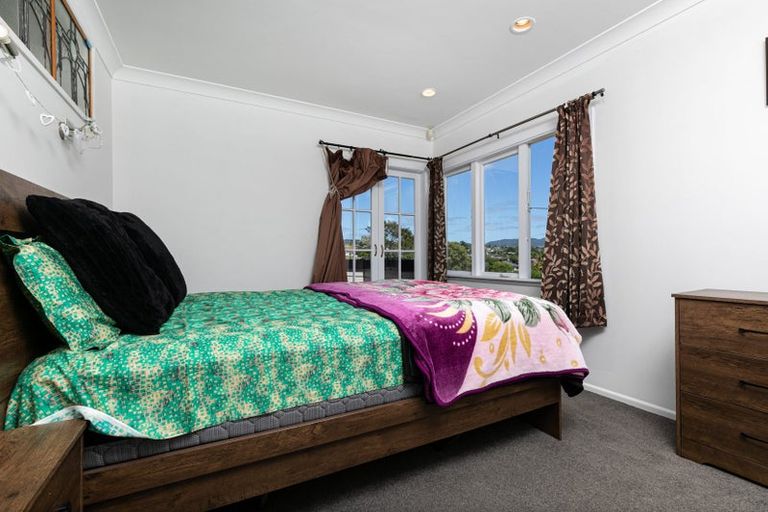 Photo of property in 1/84 West Coast Road, Glen Eden, Auckland, 0602